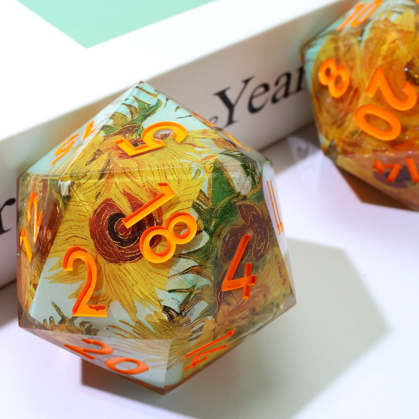 Solflowers Grace | 50mm D20 | Oversized Art Core Dice